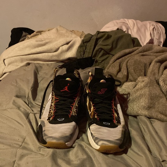Size 10 Jayson, Tatum, cheetah print. Only worn a few times still brand new. - Picture 5 of 5